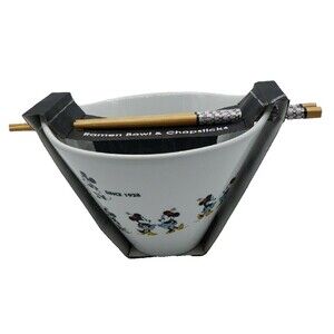 Disney Minnie Mouse Ramen Bowl with Chopsticks Set Brand NEW